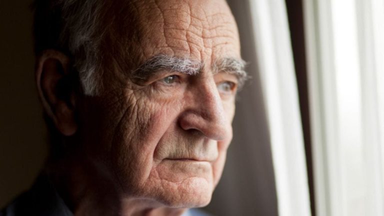 Elder Abuse Signs for Lawyers to Know